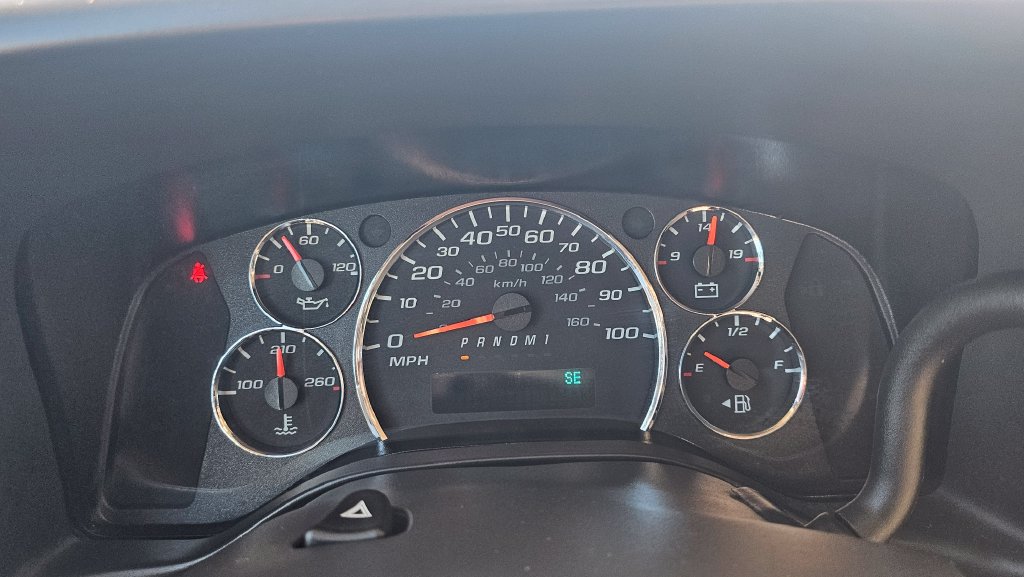 Used 2025 Chevrolet Express 3500 LT w/ LT Preferred Equipment Group RWD image 28