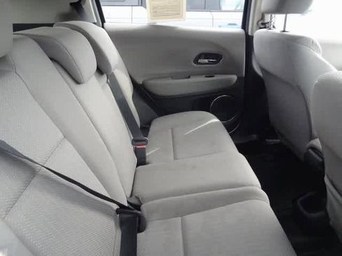 Used 2016 Honda HR-V EX image 9