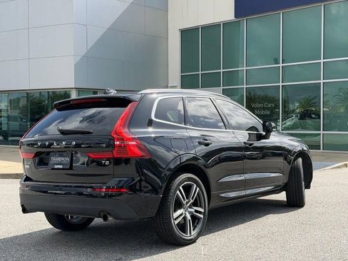 Used 2019 Volvo XC60 T5 Momentum w/ Premium Package FWD image 2