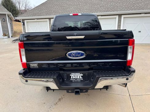 Used 2017 Ford F250 XLT w/ XLT Premium Package image 6