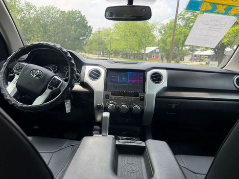 Used 2016 Toyota Tundra SR5 w/ SR5 Upgrade Package AWD/4WD image 12