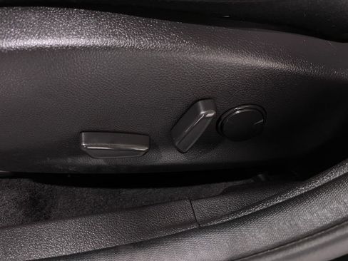 Used 2017 Ford Focus Titanium image 18