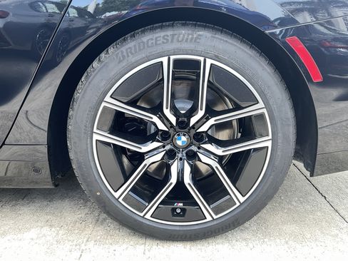 New 2026 BMW 740i w/ Executive Package RWD image 7