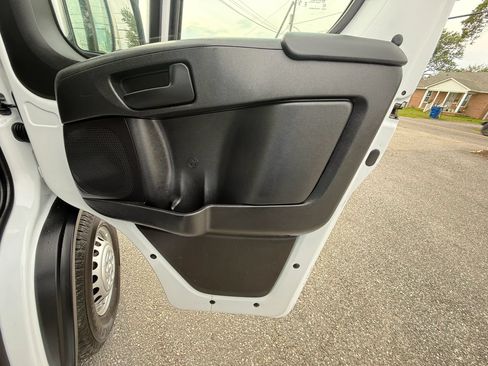 Used 2025 RAM ProMaster 2500 w/ Convenience Group FWD image 52