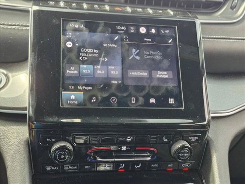 Used 2023 Jeep Grand Cherokee L Laredo RWD image 11