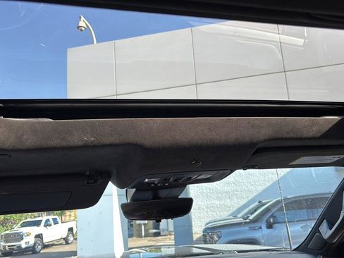 Used 2024 GMC Sierra 2500 Denali Ultimate image 15