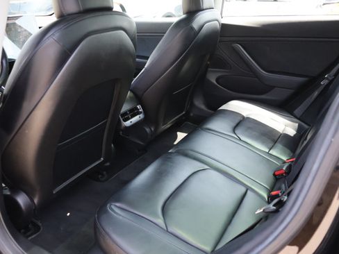 Used 2018 Tesla Model 3 Mid Range RWD image 15