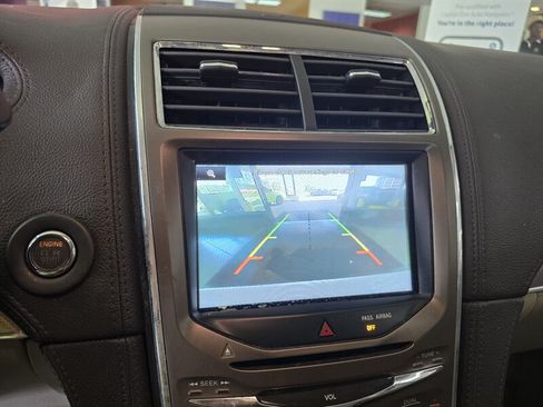 Used 2014 Lincoln MKX AWD w/ Equipment Group 102A image 24