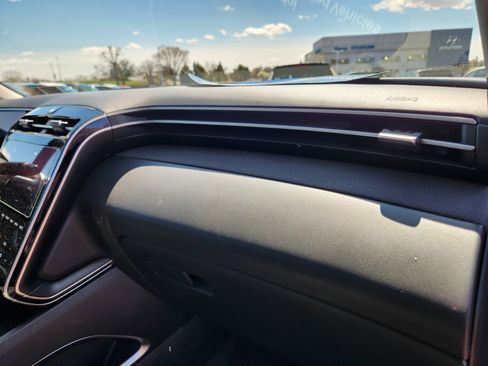 Certified 2023 Hyundai Tucson Limited image 17