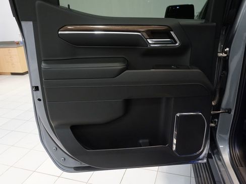 Used 2024 Chevrolet Silverado 1500 LT image 24