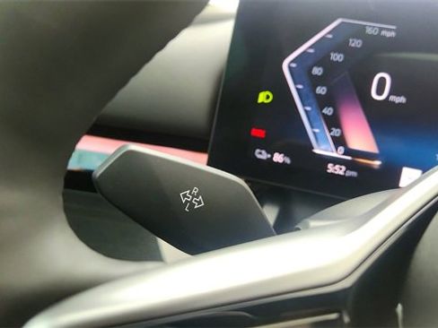 Used 2025 BMW i5 xDrive40 image 45