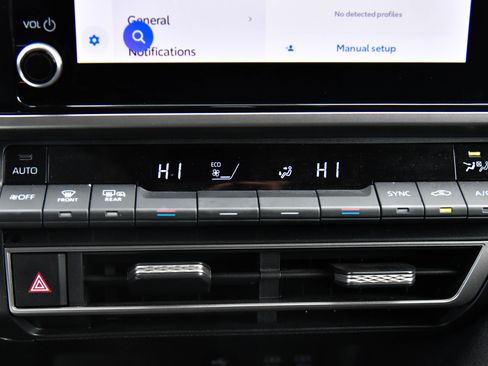 Used 2025 Toyota Camry LE image 22