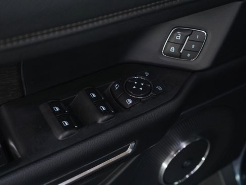 Used 2020 Ford Expedition Limited w/ Equipment Group 301A image 23