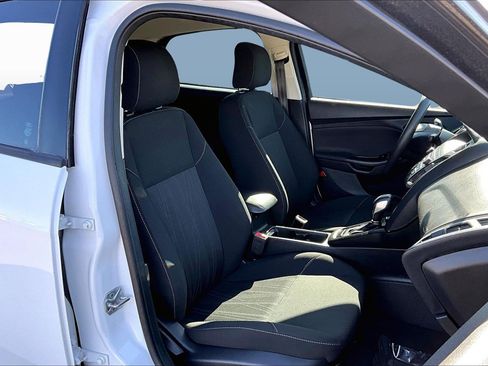 Used 2018 Ford Focus SE image 7