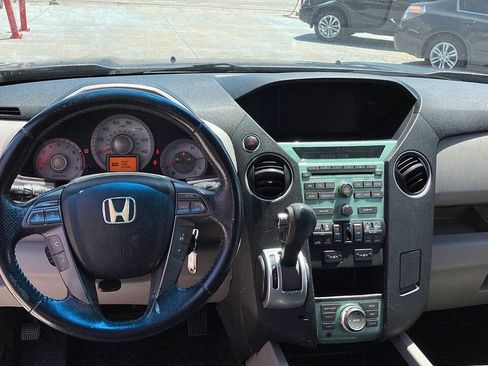 Used 2010 Honda Pilot Touring image 9