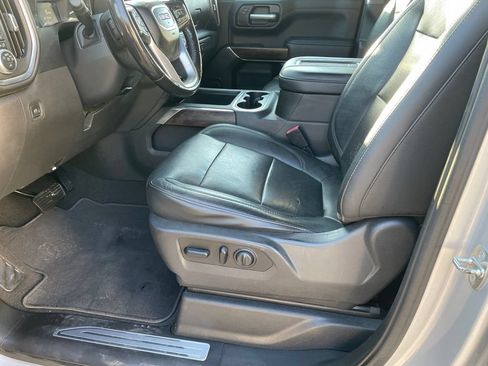 Used 2020 GMC Sierra 1500 SLT RWD image 9