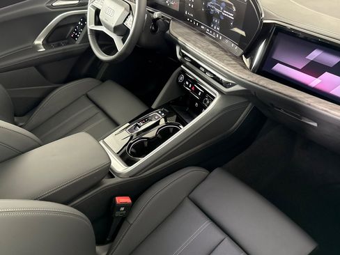 New 2025 Audi Q5 Prestige image 15