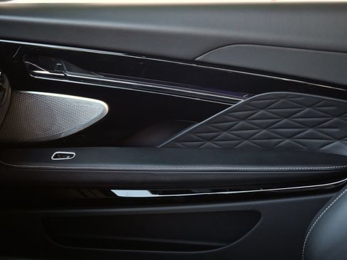Used 2024 Aston Martin DB12 Coupe RWD image 14