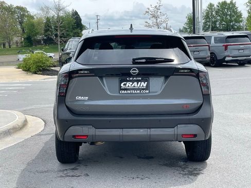 Used 2025 Nissan Kicks SR FWD image 6