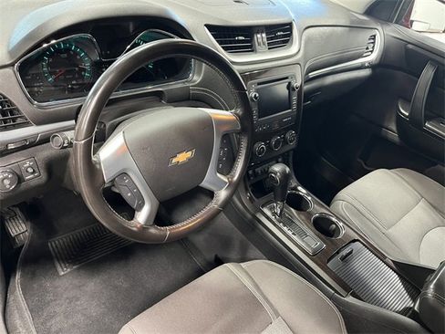 Used 2016 Chevrolet Traverse LT w/ Style and Technology Package image 11