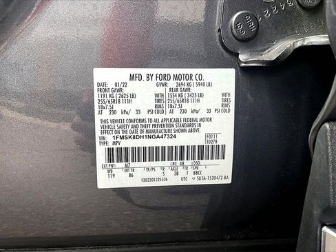 Used 2022 Ford Explorer XLT image 32