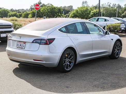 Used 2018 Tesla Model 3 Long Range RWD image 5