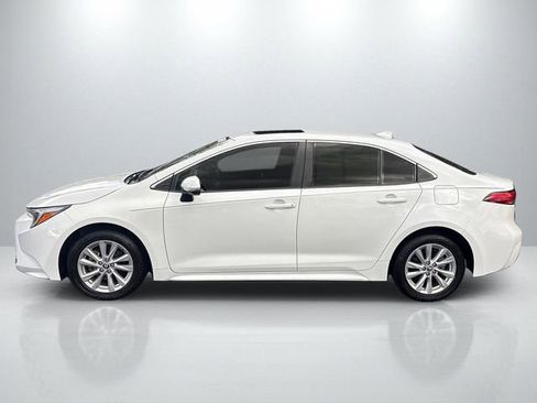Used 2023 Toyota Corolla XLE image 4