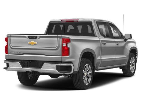 Used 2022 Chevrolet Silverado 1500 LT AWD/4WD image 2