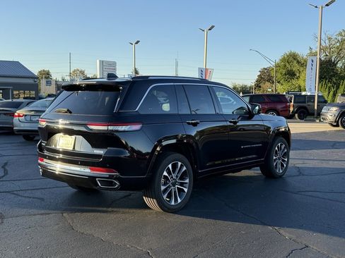 Used 2023 Jeep Grand Cherokee Overland w/ Advanced Protech Group III image 7
