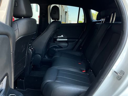 Used 2025 Mercedes-Benz GLA 250 image 12