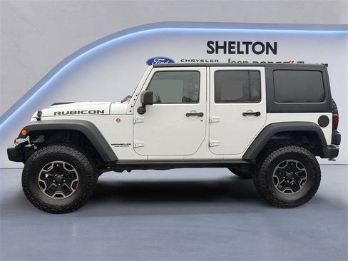 Used 2017 Jeep Wrangler Unlimited Rubicon image 2