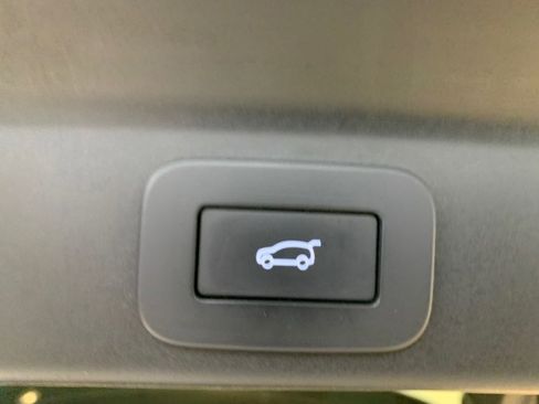 Used 2023 Jaguar F-PACE S AWD/4WD image 41