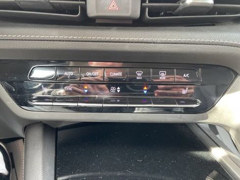 Used 2023 Buick Envision Essence FWD image 35