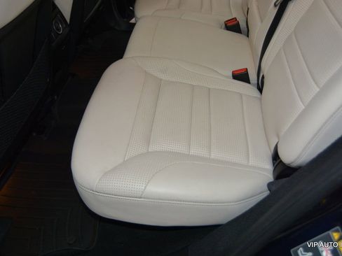 Used 2012 Mercedes-Benz ML 63 AMG 4MATIC image 23
