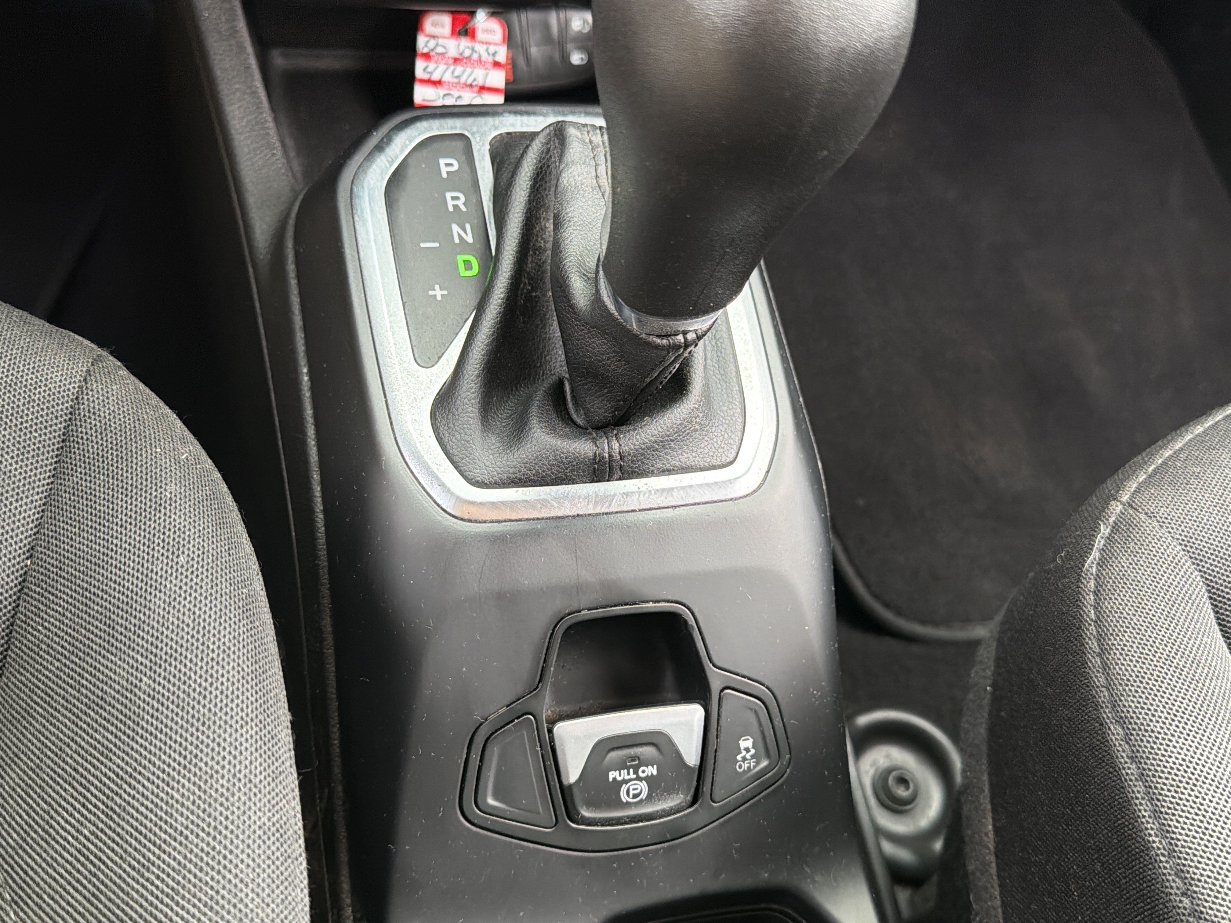 Used 2020 Jeep Renegade Sport w/ Sport Appearance Group FWD image 25