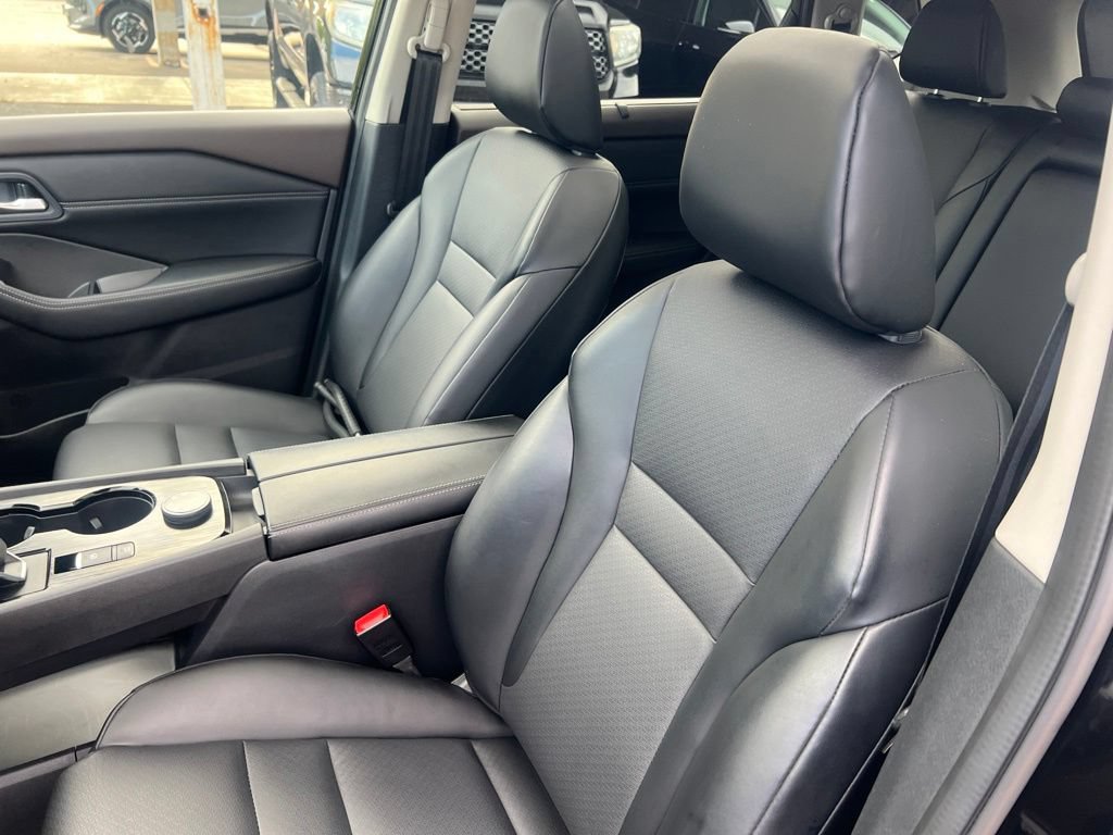 Certified 2023 Nissan Rogue SV w/ SV Premium B Package AWD/4WD image 5