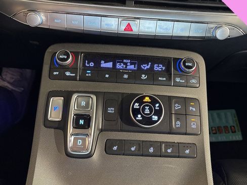 Used 2021 Hyundai Palisade Limited w/ Cargo Package AWD/4WD image 16