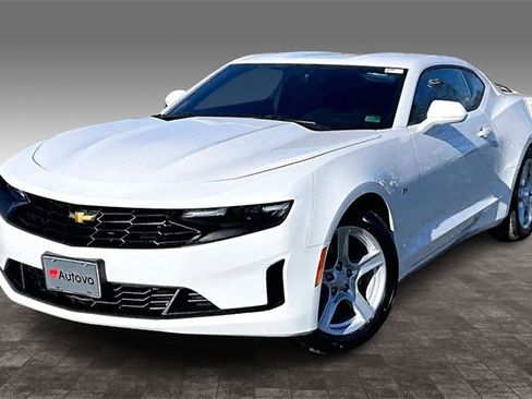 Used 2023 Chevrolet Camaro LT image 3