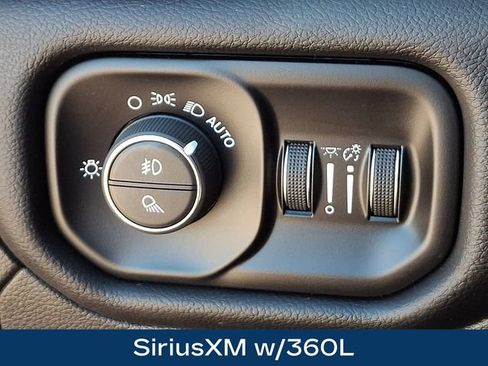 Used 2025 RAM 1500 Big Horn AWD/4WD image 9