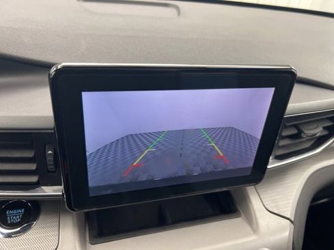 Used 2023 Ford Explorer XLT w/ Equipment Group 202A image 20