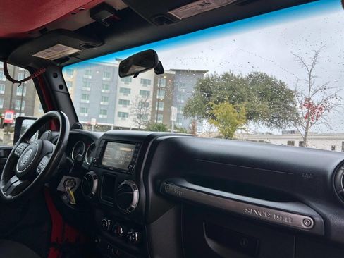 Used 2014 Jeep Wrangler Unlimited Sport w/ Connectivity Group image 55