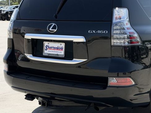 Used 2023 Lexus GX 460 Premium w/ Premium Package AWD/4WD image 6