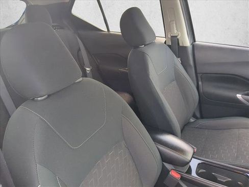 Used 2024 Nissan Kicks SV FWD image 20