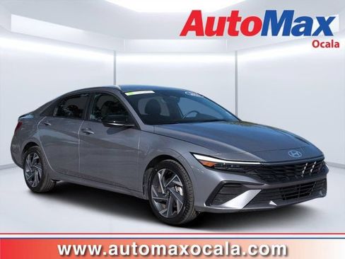 Used 2025 Hyundai Elantra Sport FWD image 1