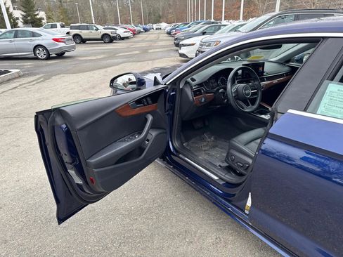 Used 2022 Audi A5 2.0T Premium image 12