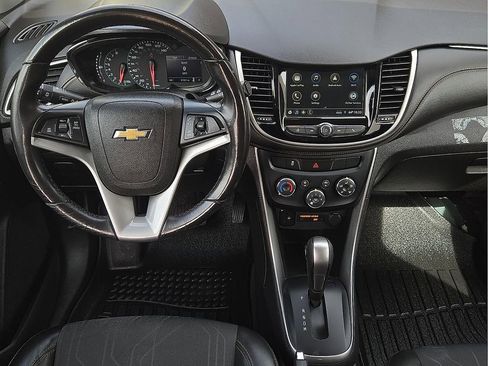 Used 2019 Chevrolet Trax LT w/ Driver Confidence Package FWD image 11