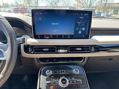 Used 2023 Lincoln Nautilus Reserve w/ Equipment Group 201A image 11