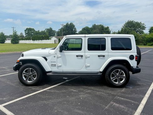 Used 2020 Jeep Wrangler Unlimited Sahara AWD/4WD image 10