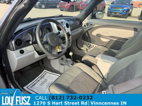 Used 2007 Chrysler PT Cruiser Convertible w/ Spring Special Group image 10