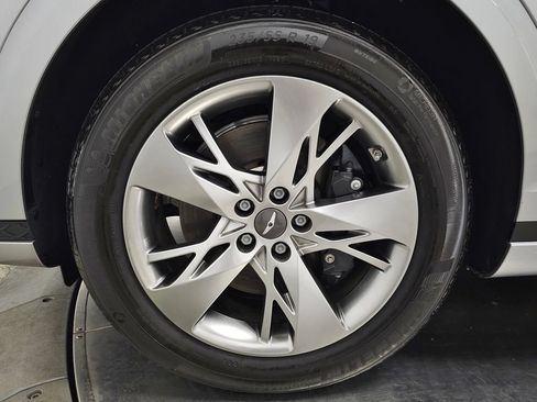 Used 2024 Genesis GV70 3.5T Sport AWD/4WD image 13